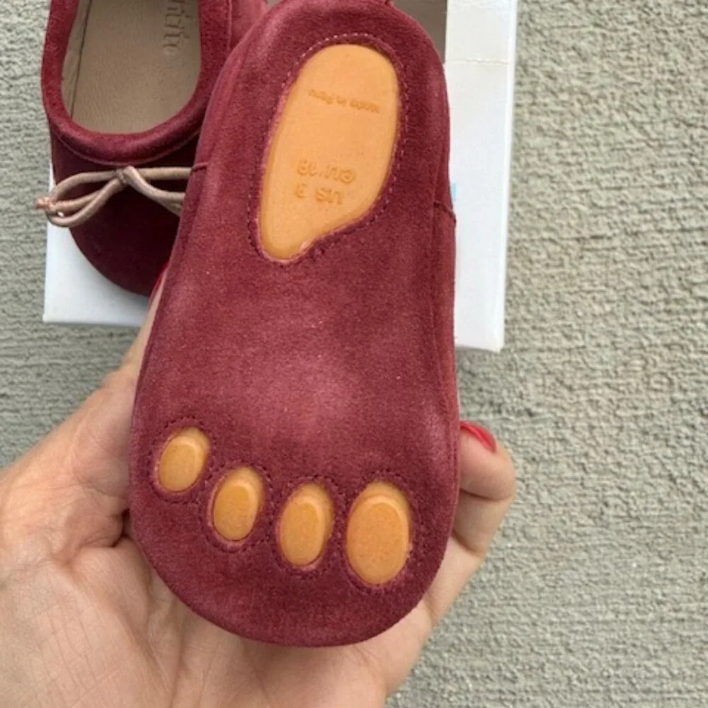 elephantito ali flats new in box